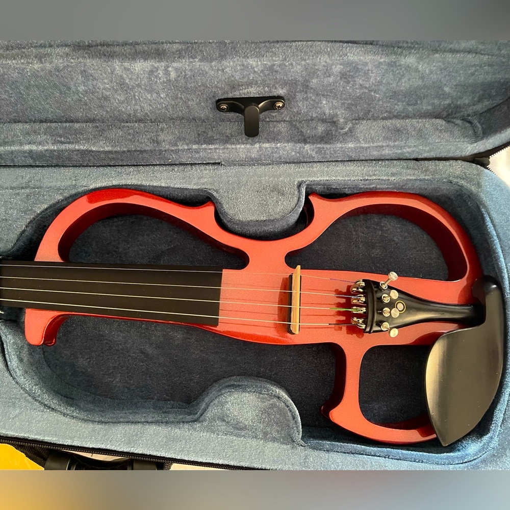 Electric 4/4 violin Red never used